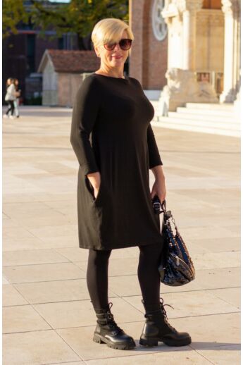 Natalia fekete színű oldalt zsebes tunika-ruha