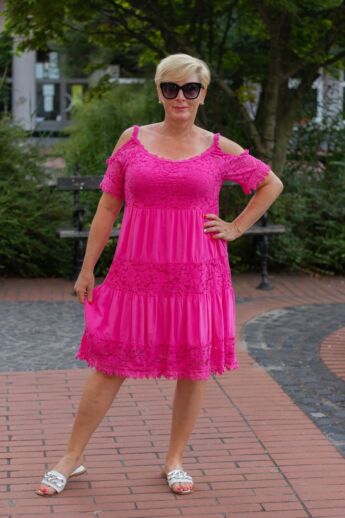 Bonita pink színű csipke ruha
