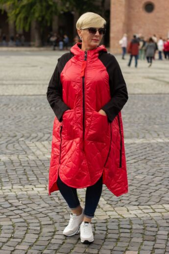 Noren laza stílusú piros steppelt kabát