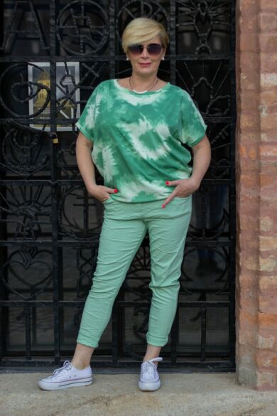 Menta zöld színű, gumírozott derekú rugalmas pamut-vászon nadrág