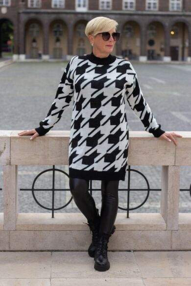 Bisou fekete-fehér mintás kötött pulóver
